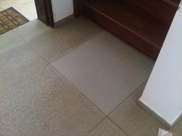 Tile Cleaning: Red earth (din daeng) removed with BonasysytemsPro2